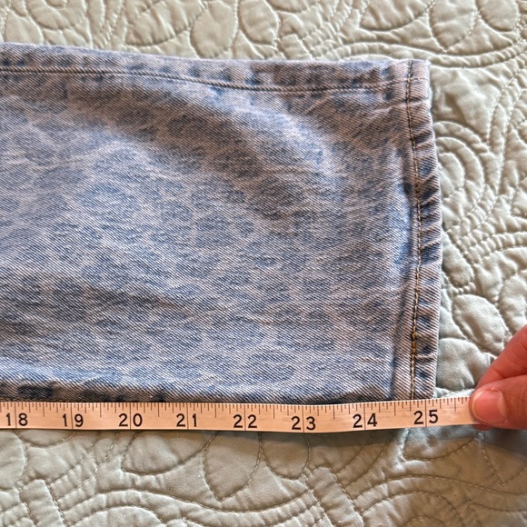 Levi’s Wedgie Straight Leopard Print Blue Jeans Size 27 EUC Button Fly High Rise - Picture 12 of 13